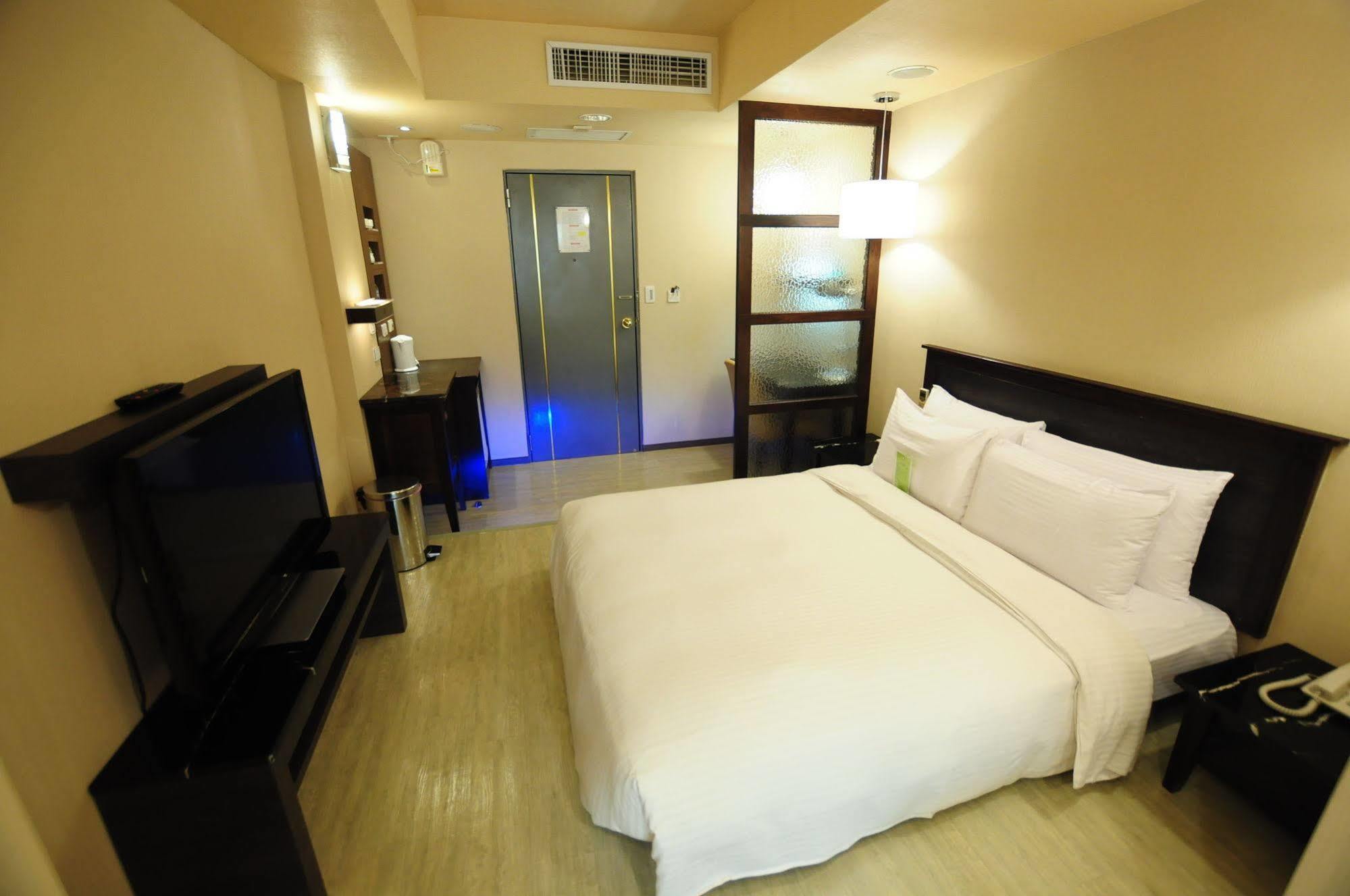 Kindness Xin Jue Jiang Hotel Kaohsiung Exterior photo