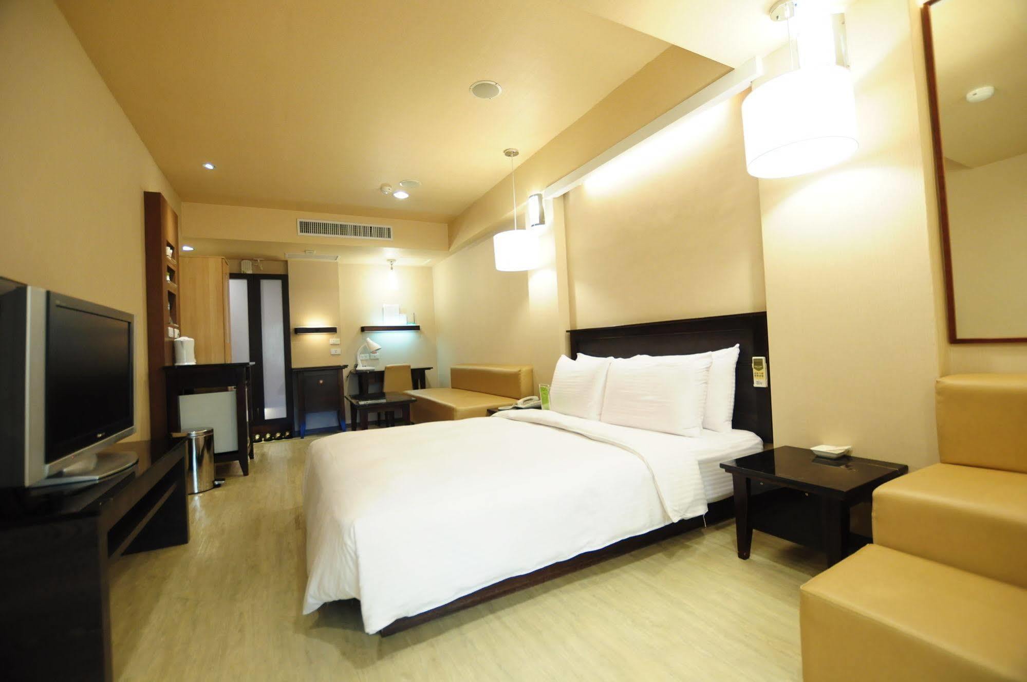 Kindness Xin Jue Jiang Hotel Kaohsiung Exterior photo